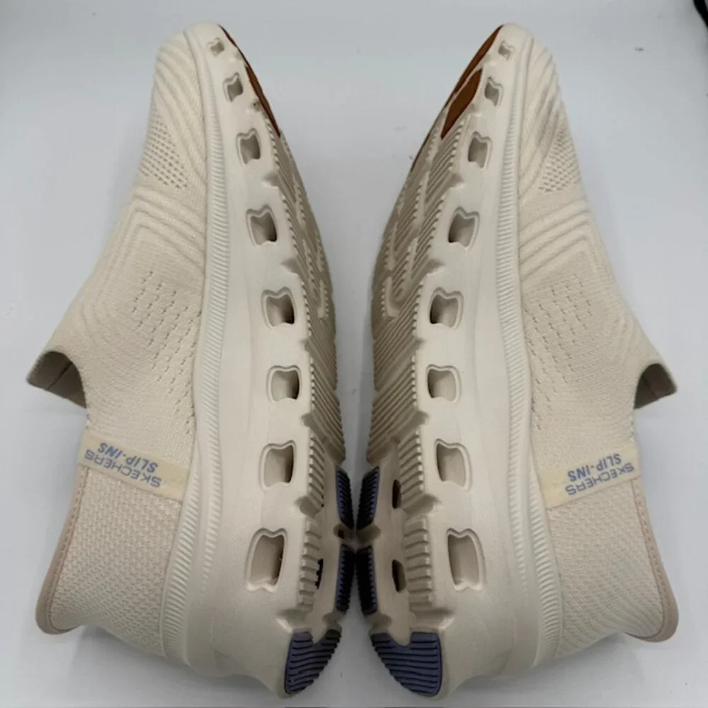Skechers Women's Glide-Step Slip-Ins Sneakers Off White Size 9.5 - Picture 6 of 7